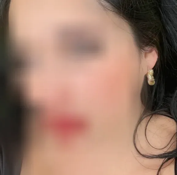 Emina, 37