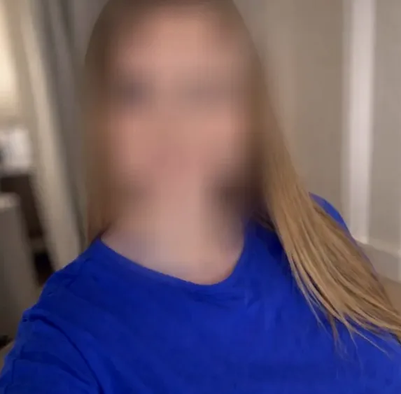 Emina, 39
