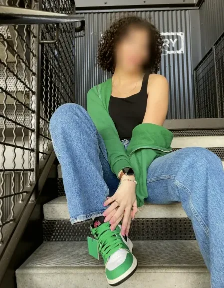 Jenny, 20