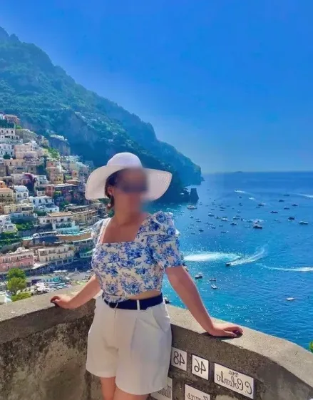 Julia, 20