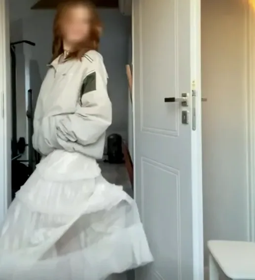 Linda, 20