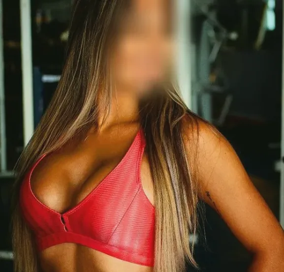 Nora, 30