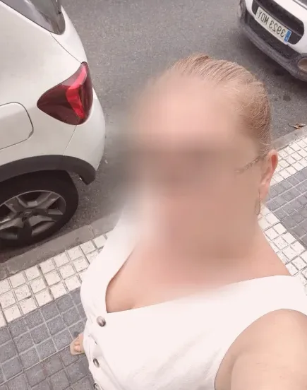 Olivia, 38