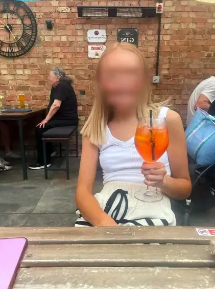 Rebecca, 26