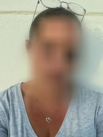Yvonne, 33